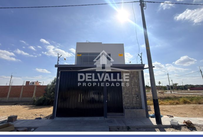 Casa de estreno en venta en San Isidro de Piura  – Castilla